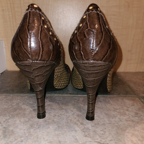7.5 Nine West brown snake skin & tweed pumps - Picture 3 of 4